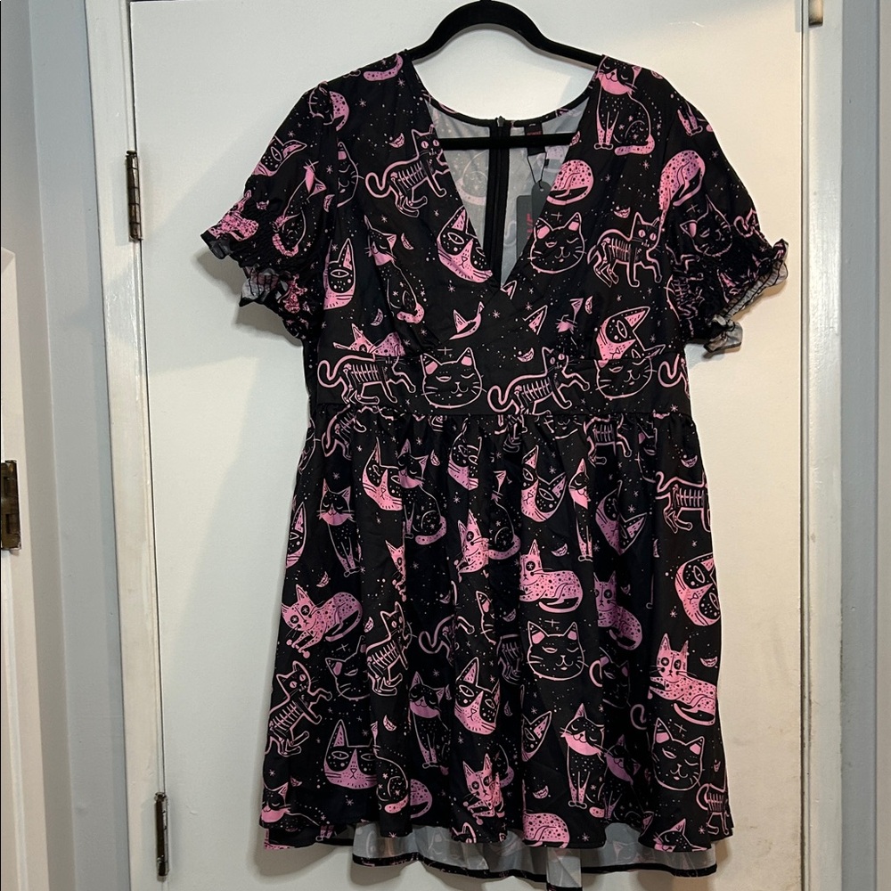 ROMWE Black and Pink Cat Moon Star Print Dress NWT